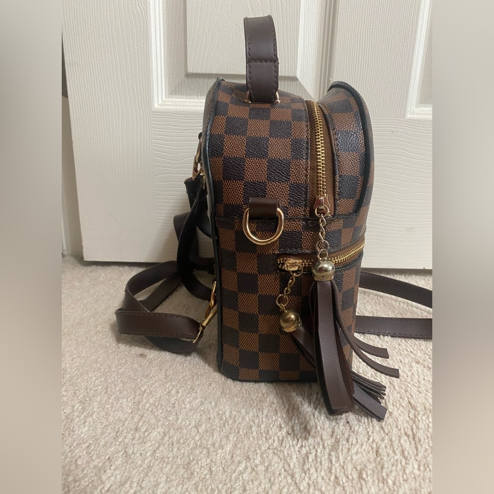 Backbag Lv - Picture 2 of 5